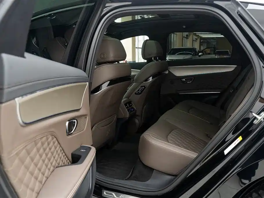 BYD BYD Han 2024 DM-i Glory Edition 121KM Premium Model 2024 - thumbnail 19