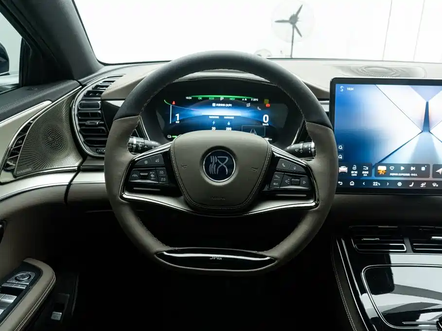 BYD BYD Han 2024 DM-i Glory Edition 121KM Premium Model 2024 - thumbnail 26