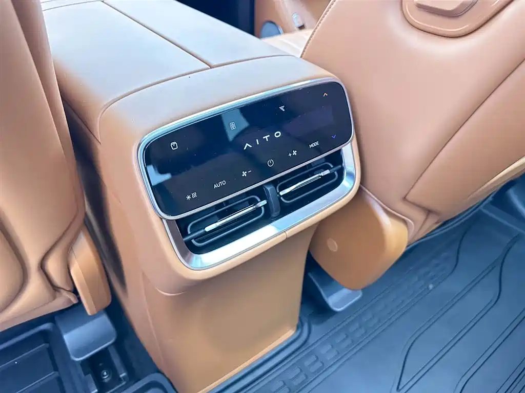 AITO AITO Aito M7 2026 Extended Range Ultra AWD 5-seat 2025 - thumbnail 21