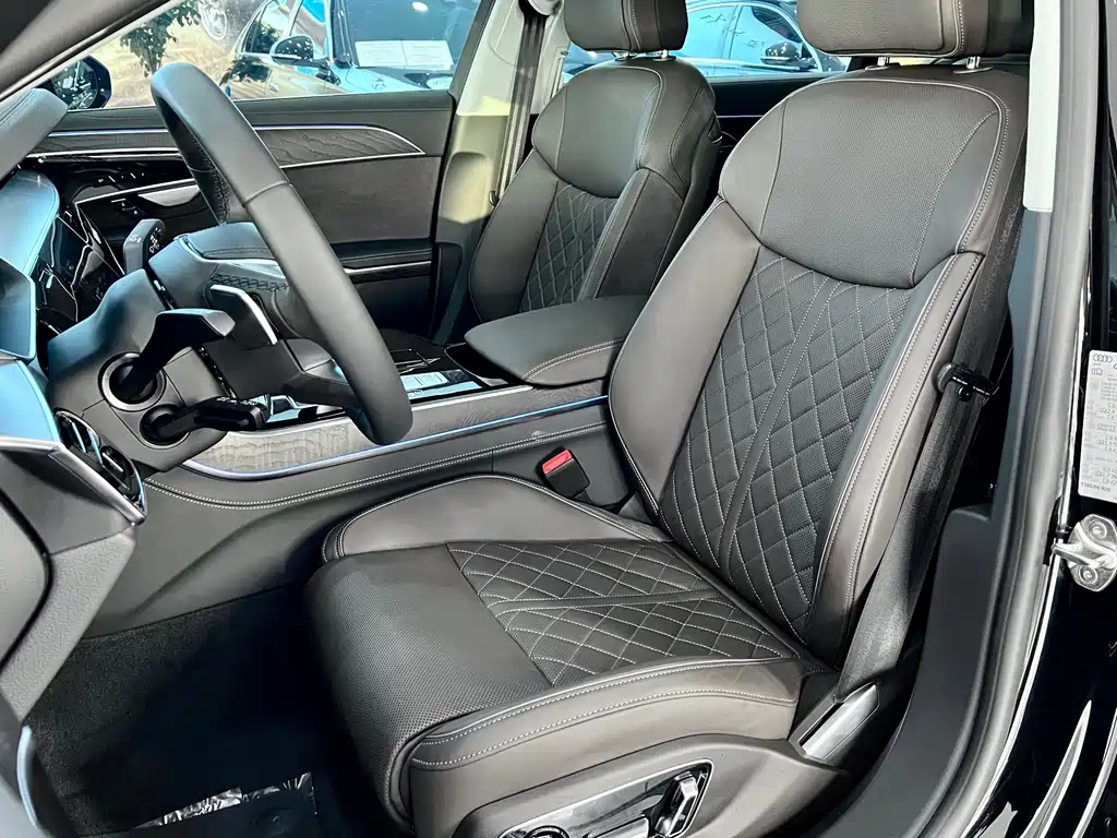 Audi Audi A8 2024 A8L 50 TFSI quattro Premium Selection 2025 - thumbnail 6