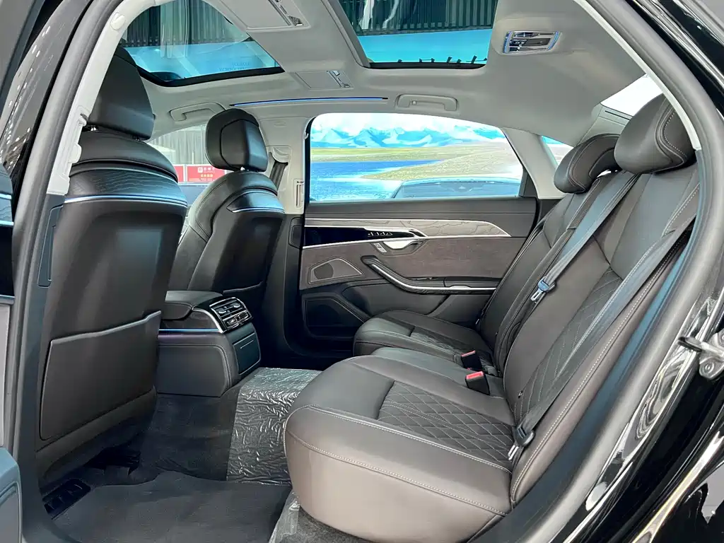 Audi Audi A8 2024 A8L 50 TFSI quattro Premium Selection 2025 - thumbnail 10