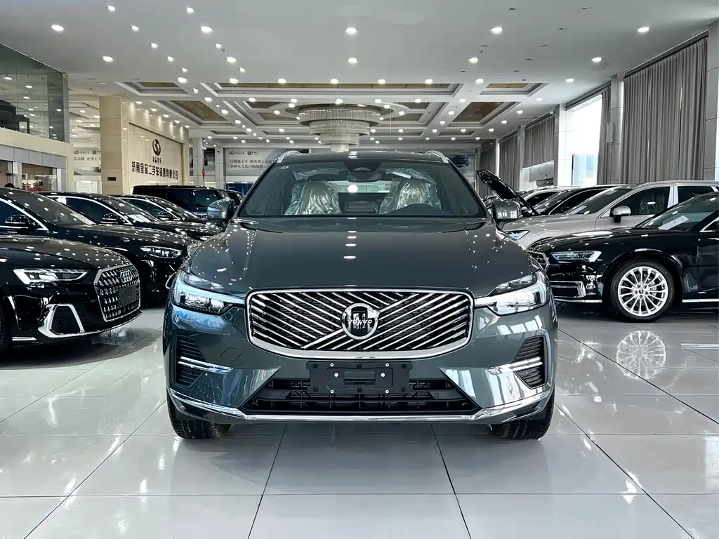 Volvo Volvo XC60 2026 B5 AWD Momentum Luxury Edition 2026 - thumbnail 2