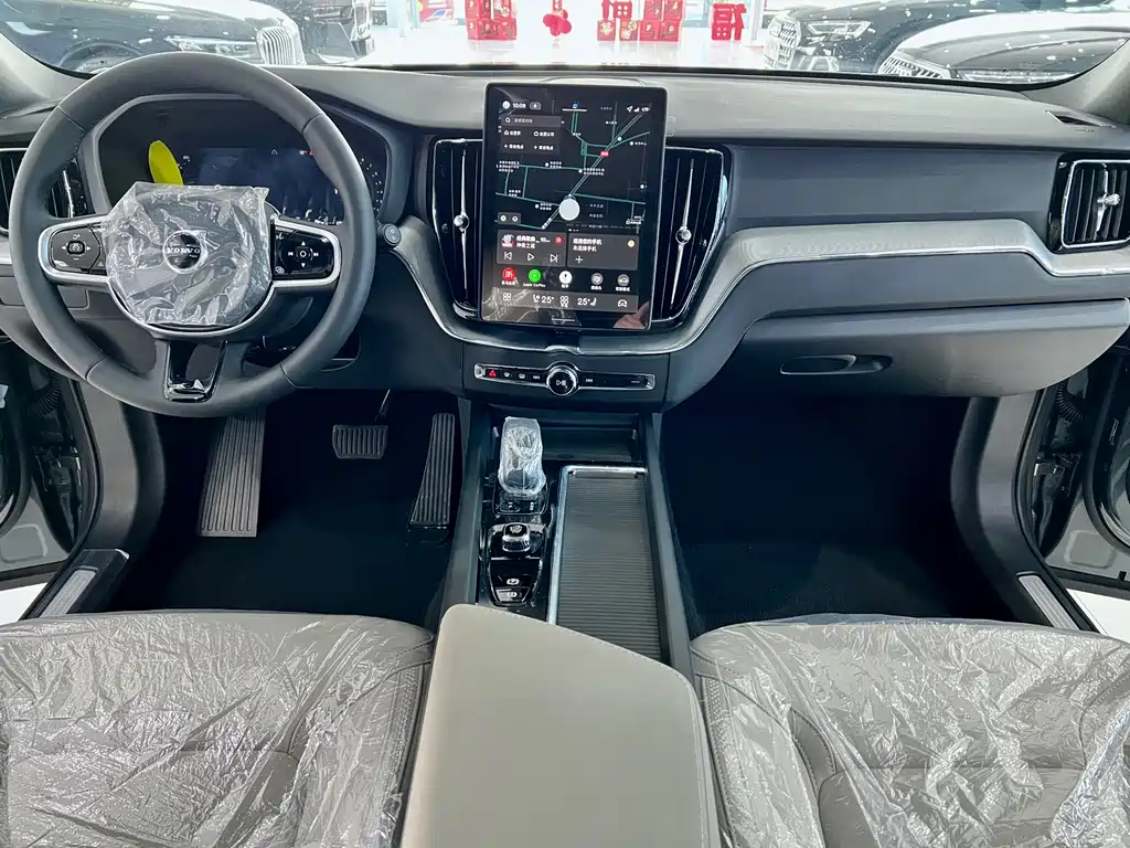 Volvo Volvo XC60 2026 B5 AWD Momentum Luxury Edition 2026 - thumbnail 8
