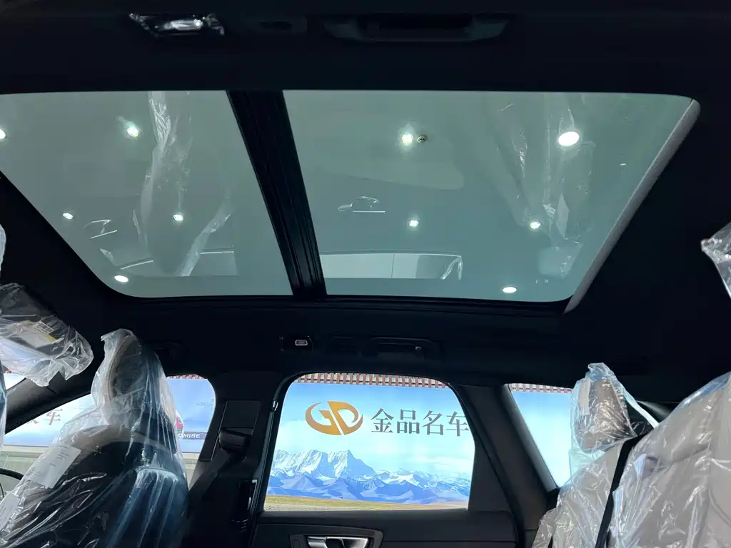 Volvo Volvo XC60 2026 B5 AWD Momentum Luxury Edition 2026 - thumbnail 11
