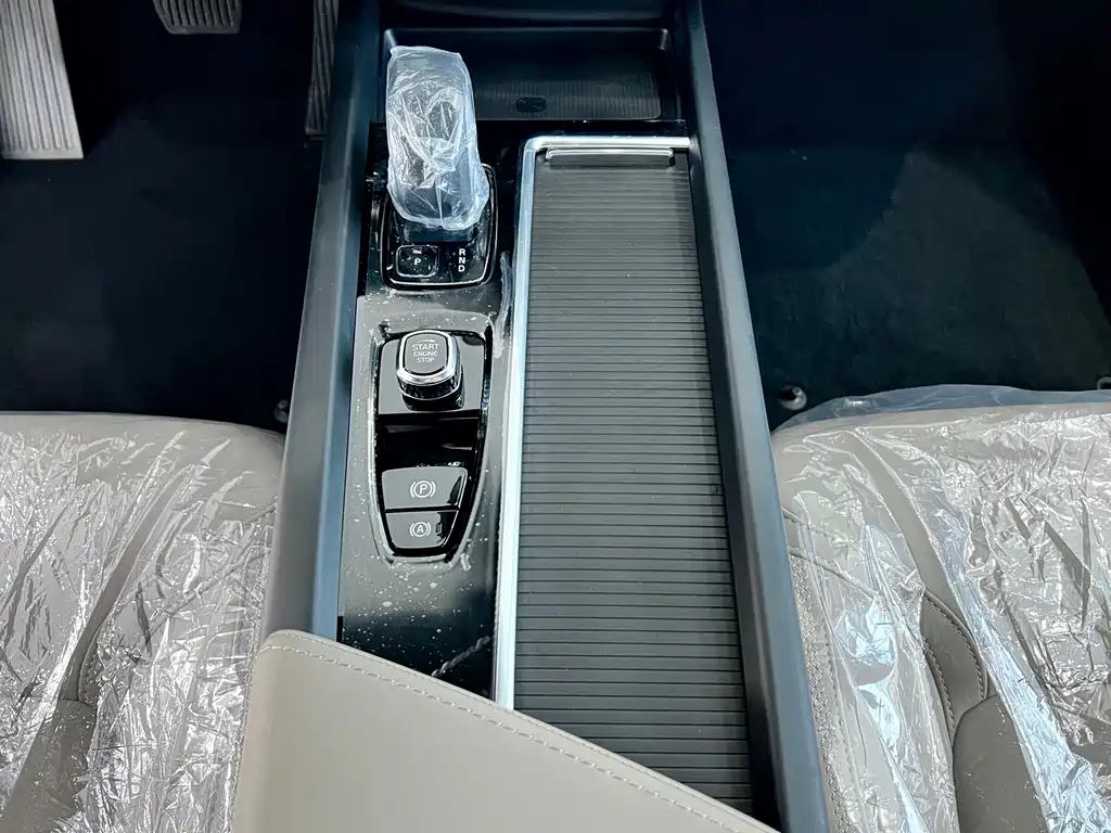 Volvo Volvo XC60 2026 B5 AWD Momentum Luxury Edition 2026 - thumbnail 17