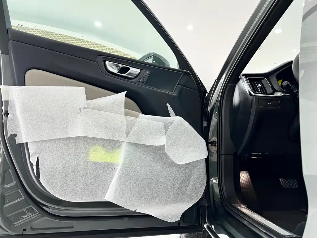 Volvo Volvo XC60 2026 B5 AWD Momentum Luxury Edition 2026 - thumbnail 19
