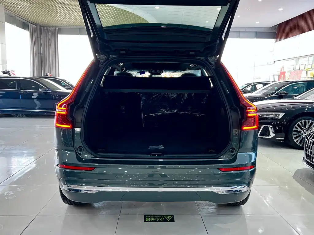 Volvo Volvo XC60 2026 B5 AWD Momentum Luxury Edition 2026 - thumbnail 21