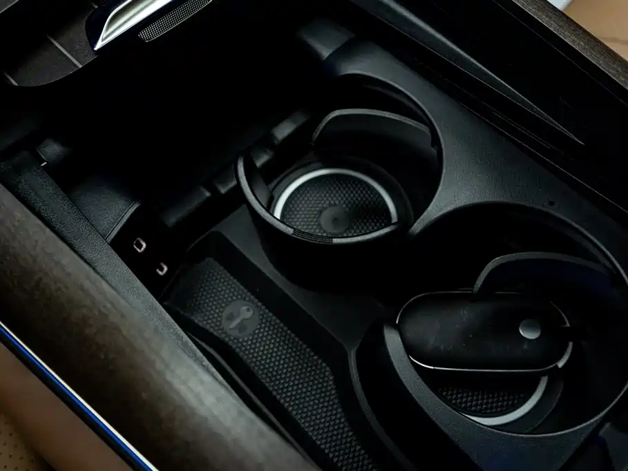 Mercedes-Benz Mercedes-Benz E-Class 2025 Model Year Facelift E 300 L Fashion Edition 2025 - thumbnail 18