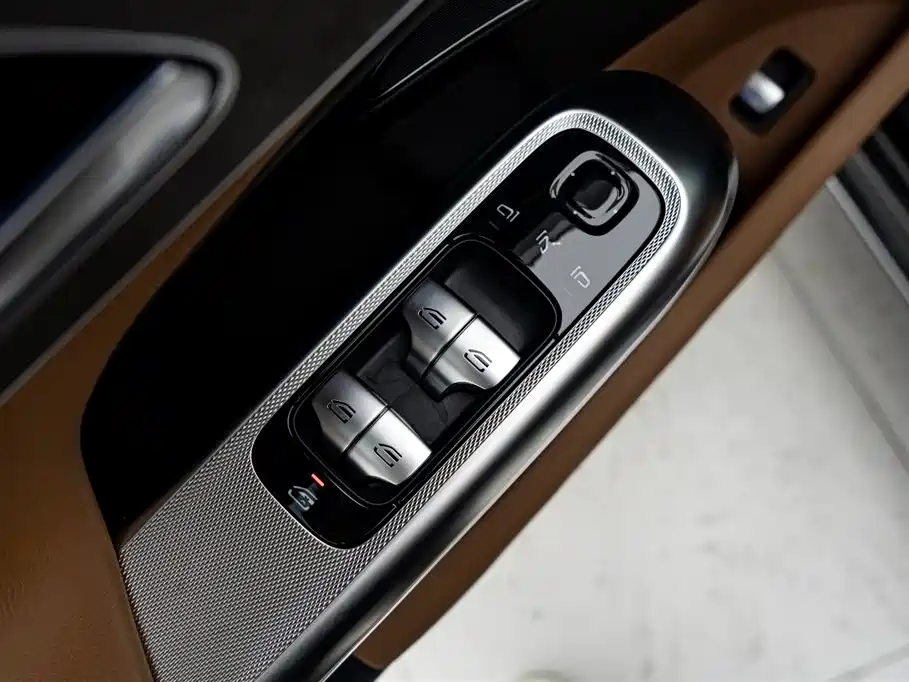 Mercedes-Benz Mercedes-Benz E-Class 2025 Model Year Facelift E 300 L Fashion Edition 2025 - thumbnail 22