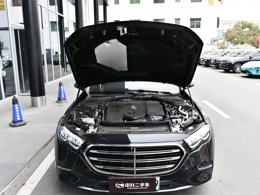 Mercedes-Benz Mercedes-Benz E-Class 2023 E 350 e L Plug-in Hybrid Sedan 2024 - thumbnail 14
