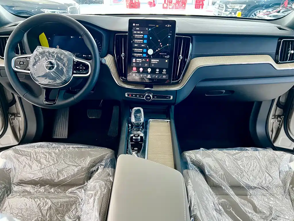 Volvo Volvo XC60 2026 B5 AWD Intelligent Luxury Edition 2026 - thumbnail 8