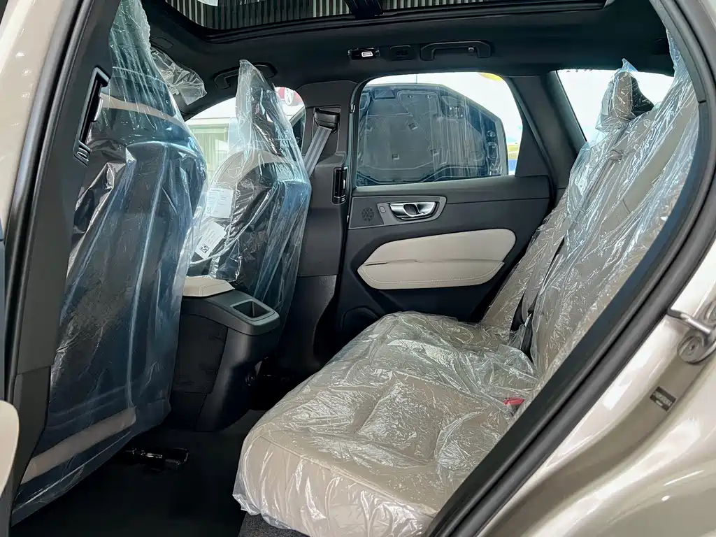 Volvo Volvo XC60 2026 B5 AWD Intelligent Luxury Edition 2026 - thumbnail 9