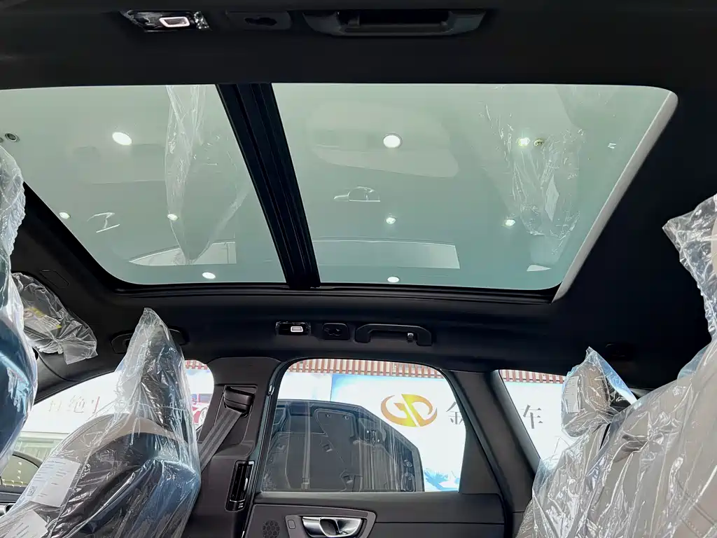 Volvo Volvo XC60 2026 B5 AWD Intelligent Luxury Edition 2026 - thumbnail 11