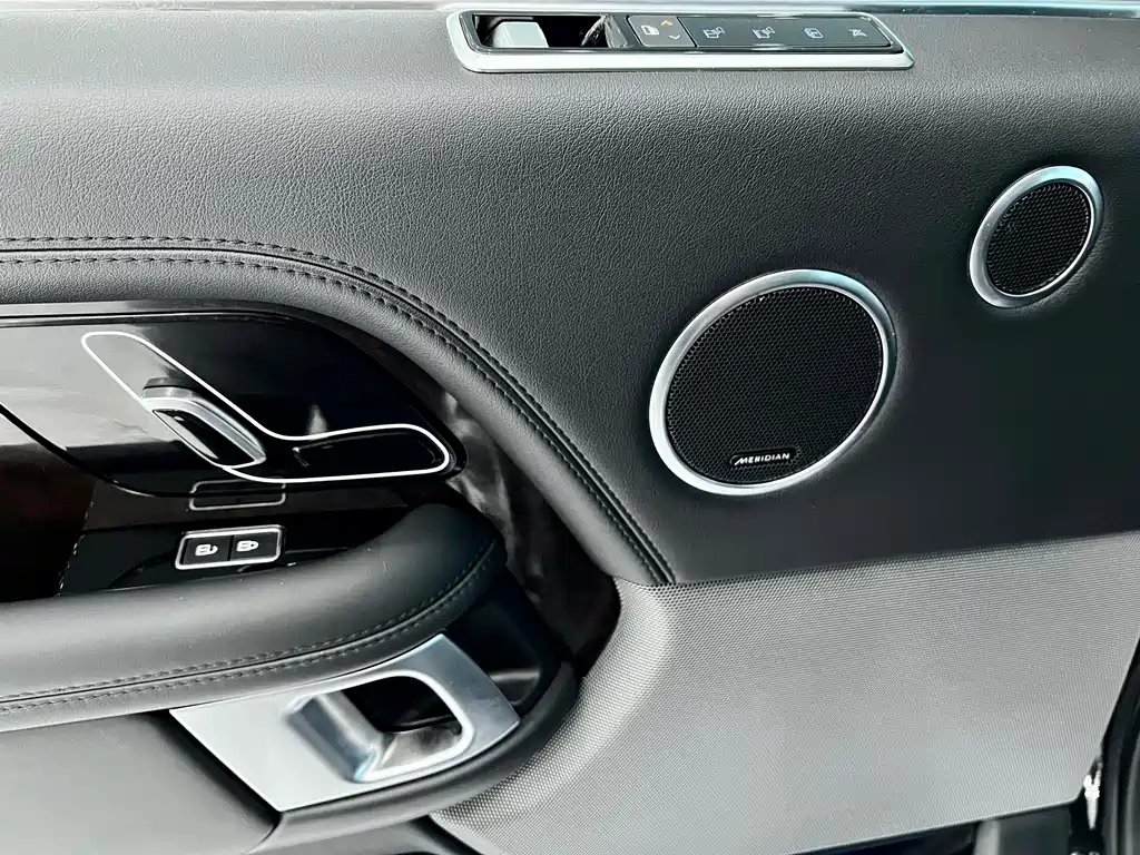 Land Rover Range Rover 2021 3.0 L6 Autobiography Long Classic Edition 2021 - thumbnail 21
