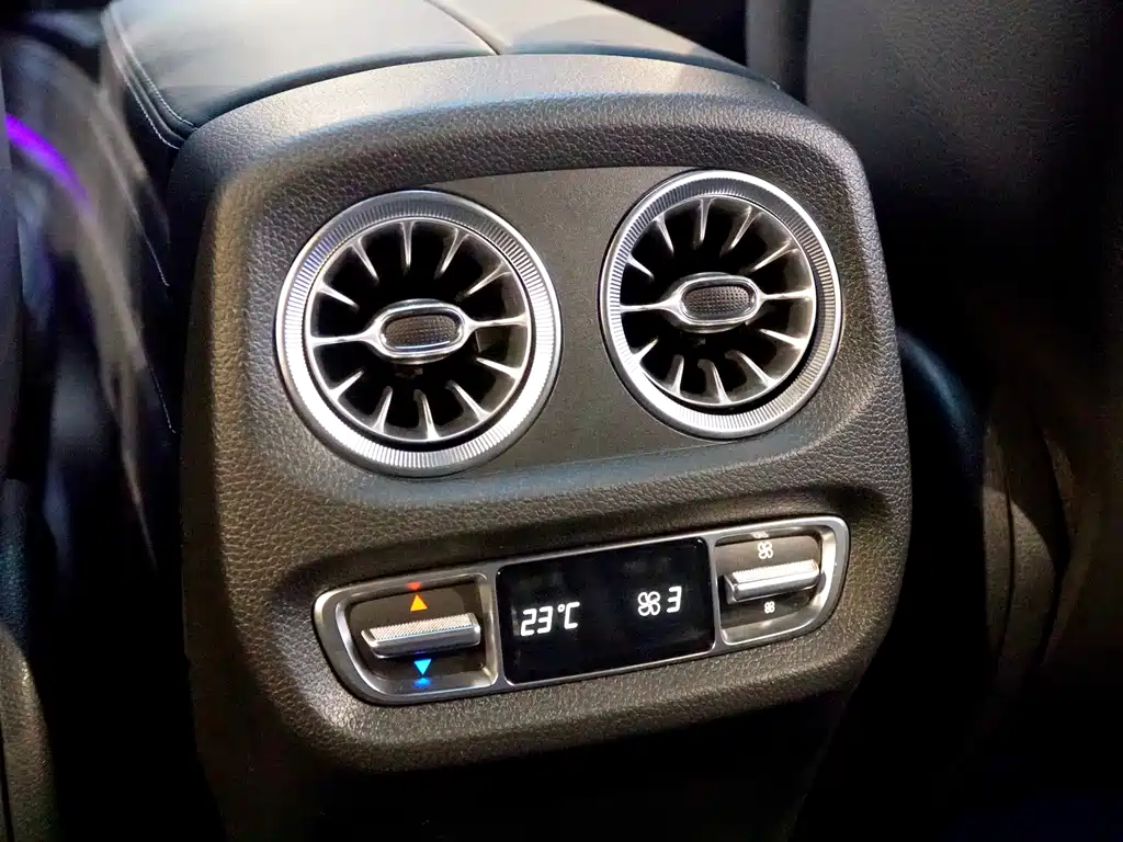 Mercedes-Benz Mercedes-Benz G-Class 2023 G 500 2023 - thumbnail 15