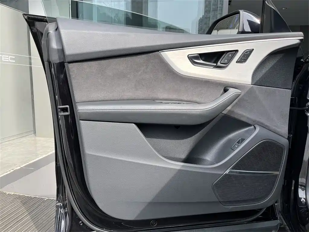 Audi Audi Q8 2019 55 TFSI Premium Dynamic Model 2020 - thumbnail 15