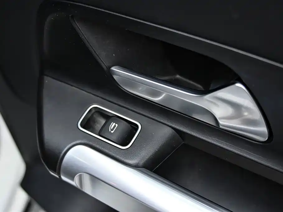 Mercedes-Benz Mercedes-Benz GLB 2022 Facelift GLB 200 Style 2022 - thumbnail 24