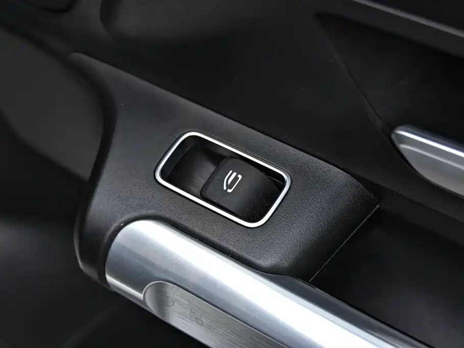 Mercedes-Benz Mercedes-Benz GLB 2022 Facelift GLB 200 Style 2022 - thumbnail 26