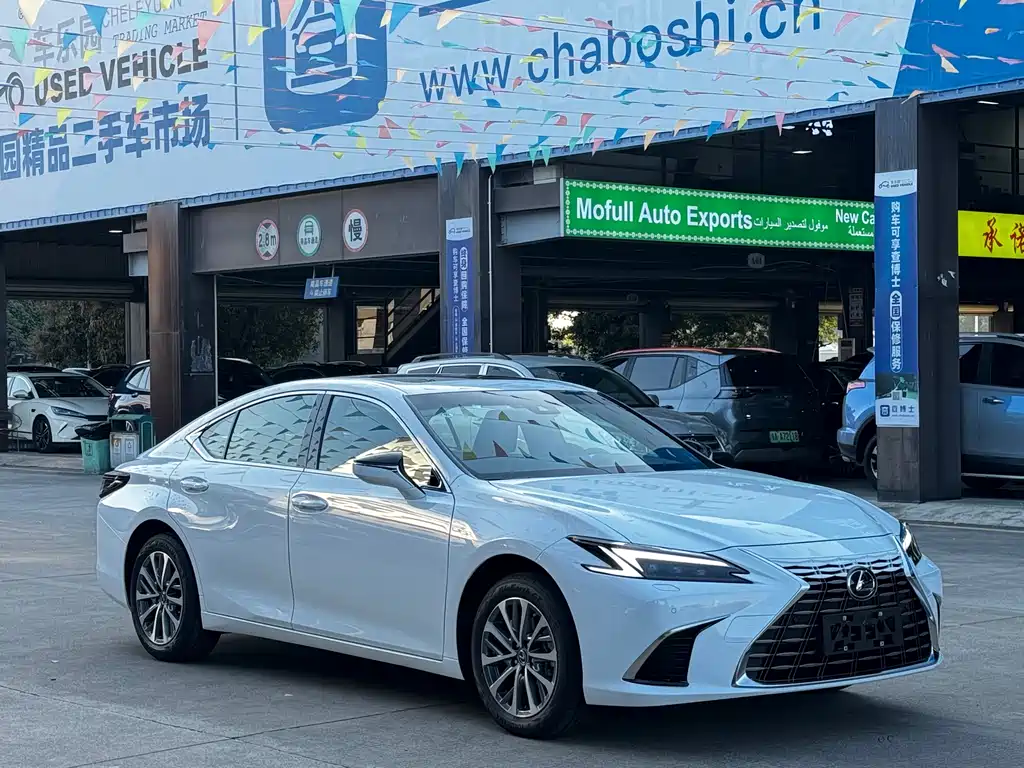 Lexus Lexus ES 2025 200 Premium Edition 2026 - thumbnail 3