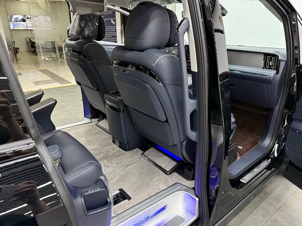 GAC Trumpchi GAC Trumpchi M8 2025 Qiankun Series Max Luxury Cabin 2025 - thumbnail 18