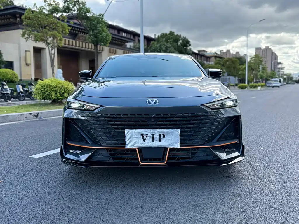 Changan Changan UNI-V 2023 1.5T Sport Edition 2024 - thumbnail 2