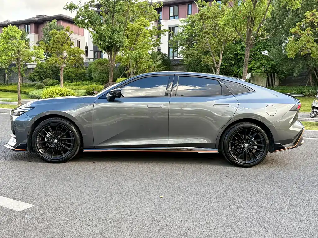 Changan Changan UNI-V 2023 1.5T Sport Edition 2024 - thumbnail 4
