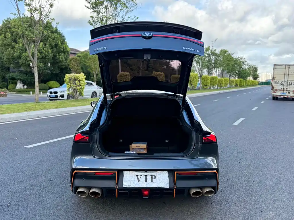 Changan Changan UNI-V 2023 1.5T Sport Edition 2024 - thumbnail 11