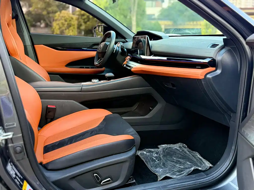 Changan Changan UNI-V 2023 1.5T Sport Edition 2024 - thumbnail 13