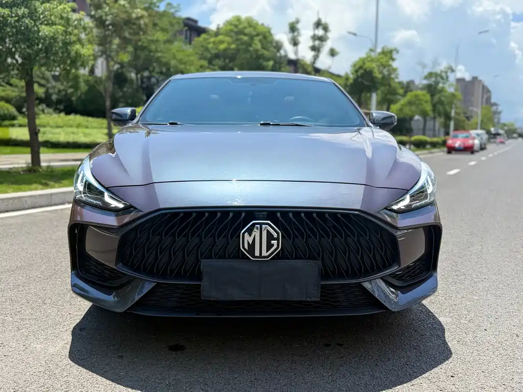 MG MG 5 2021 180DVVT CVT Youth Luxury Edition 2022 - thumbnail 2