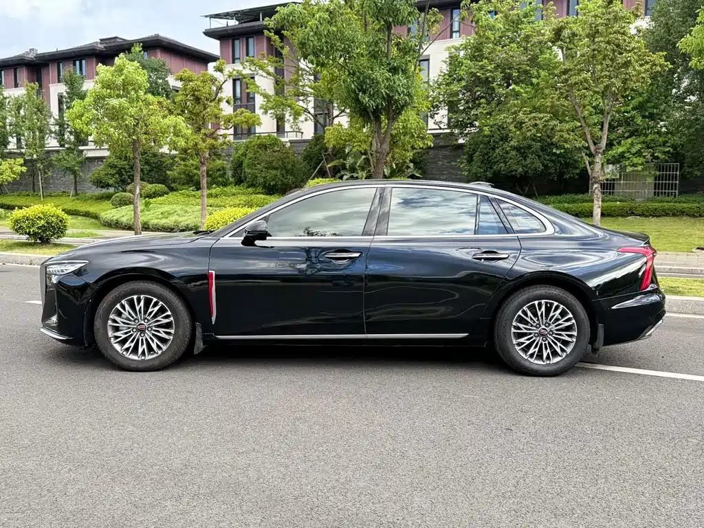 Hongqi Hongqi H5 2023 1.5T DCT SmartLink Flag Rhythm Edition 2024 - thumbnail 4