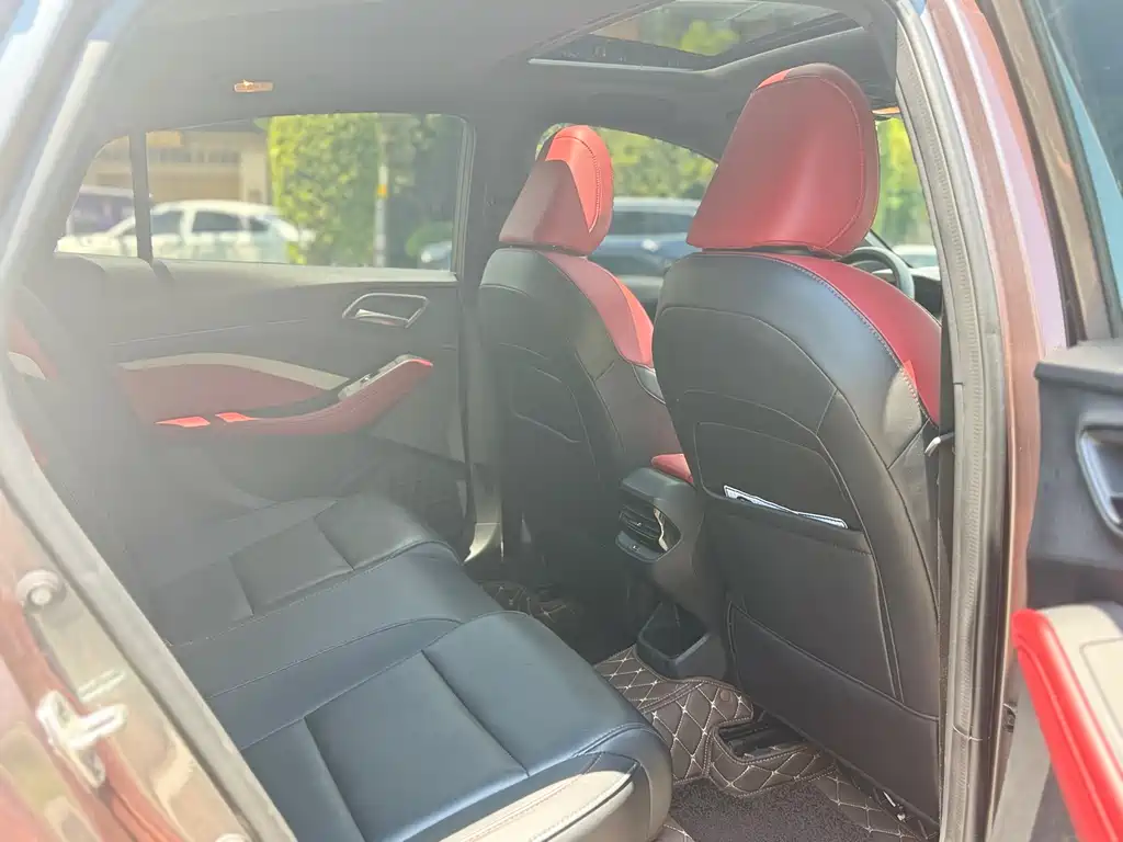 MG MG 5 2021 180DVVT CVT Youth Luxury Edition 2022 - thumbnail 6