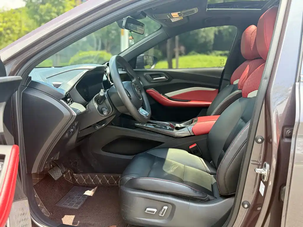 MG MG 5 2021 180DVVT CVT Youth Luxury Edition 2022 - thumbnail 8