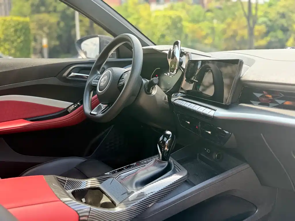 MG MG 5 2021 180DVVT CVT Youth Luxury Edition 2022 - thumbnail 13
