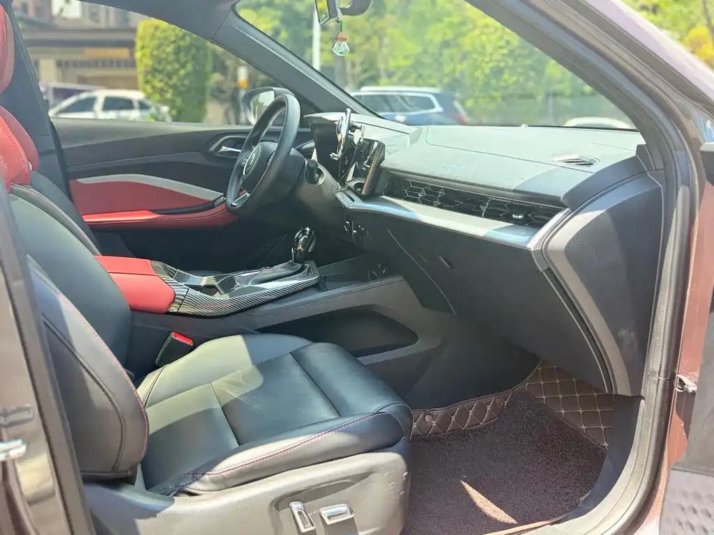 MG MG 5 2021 180DVVT CVT Youth Luxury Edition 2022 - thumbnail 14