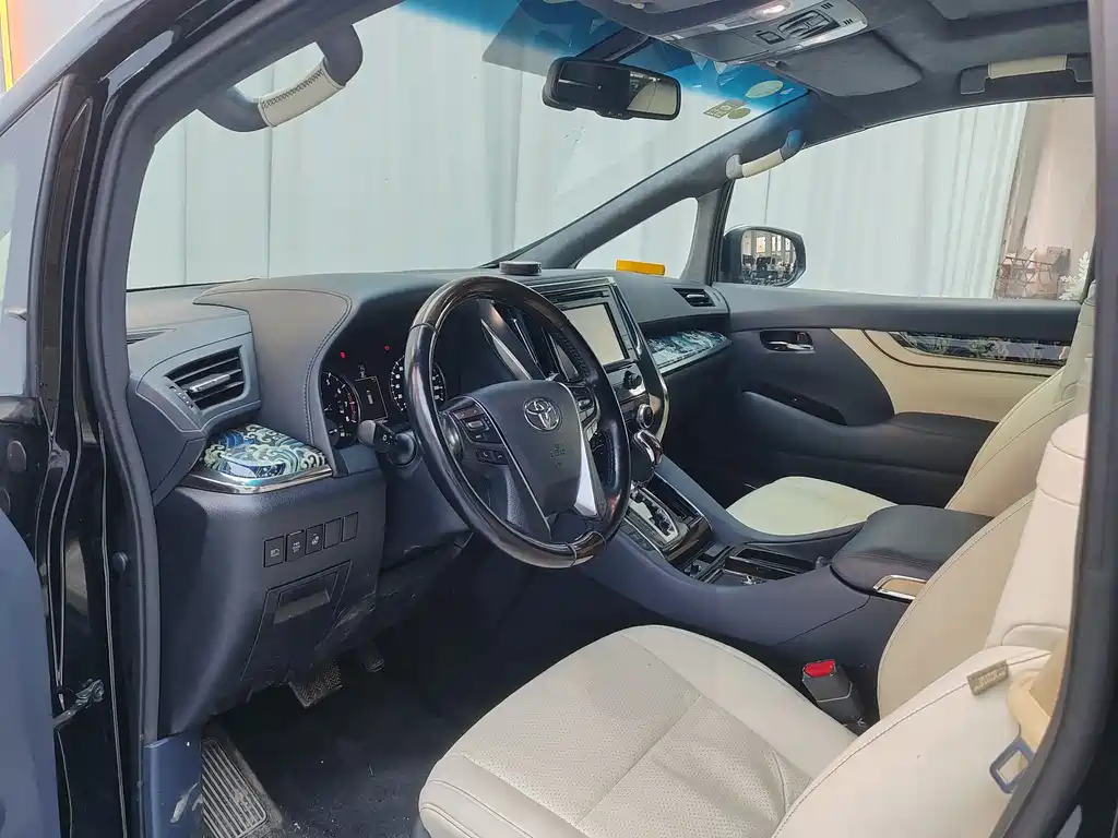 Toyota Alphard 2018 3.5L Luxury Edition 2018 - thumbnail 4