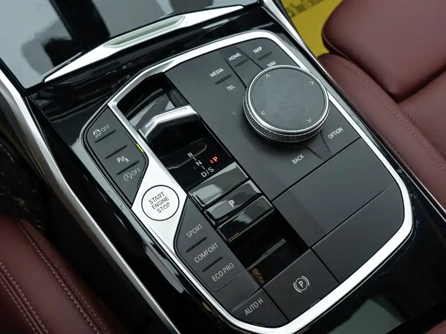 BMW BMW 3 Series 2023 320Li M Sport Package 2024 - thumbnail 23