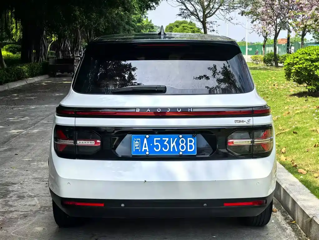 Baojun Baojun RM-5 2019 1.5T CVT Premium 7-seater 2021 - thumbnail 2
