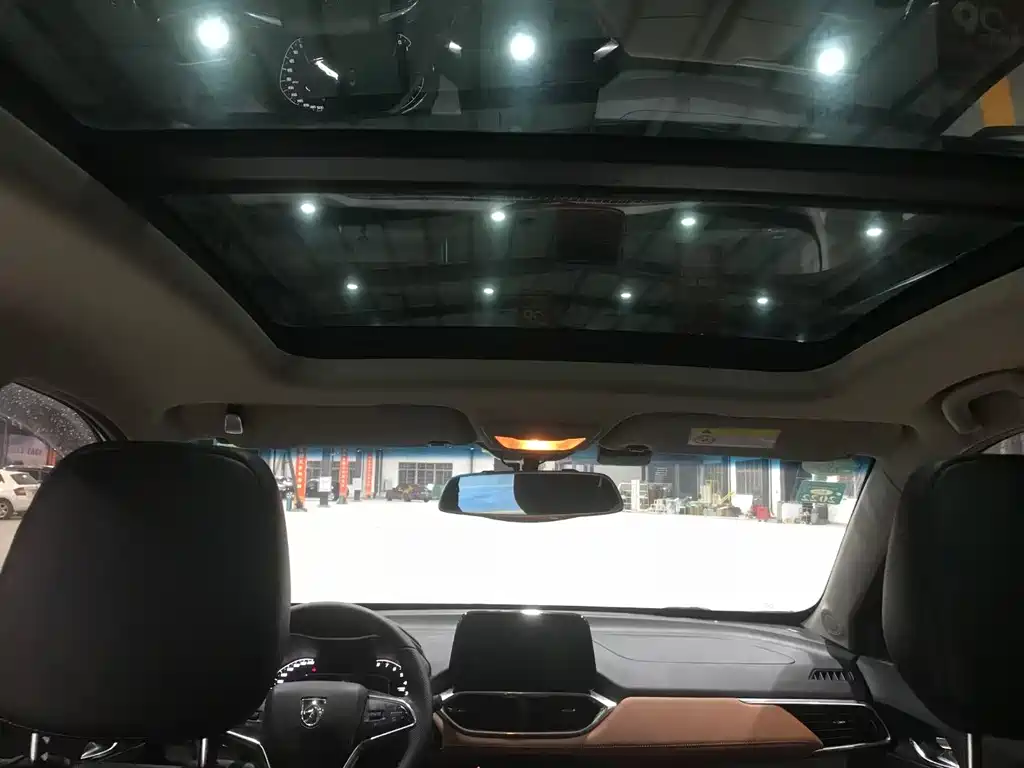 Baojun Baojun RM-5 2019 1.5T CVT Premium 7-seater 2021 - thumbnail 9