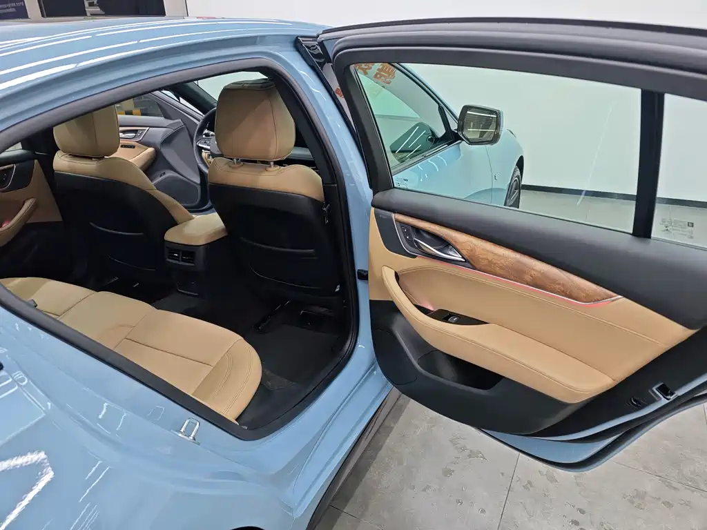 Cadillac Cadillac CT5 2025 28T Track Performance Edition 2025 - thumbnail 7