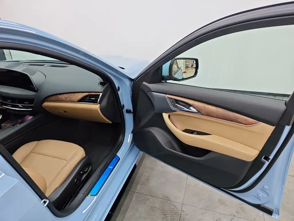 Cadillac Cadillac CT5 2025 28T Track Performance Edition 2025 - thumbnail 8