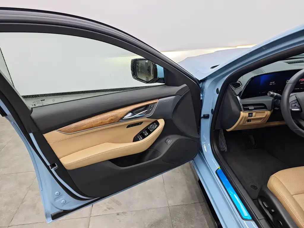 Cadillac Cadillac CT5 2025 28T Track Performance Edition 2025 - thumbnail 18