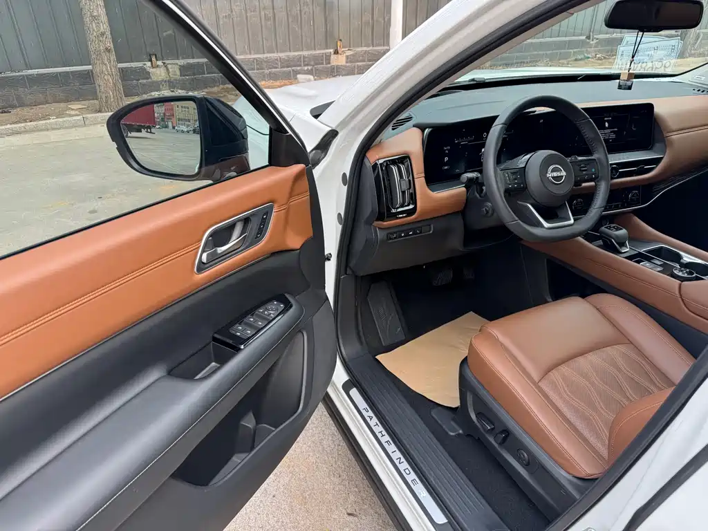 Nissan Pathfinder 2024 380VC-TURBO AWD Intelligent Premium 6-seater 2024 - thumbnail 4