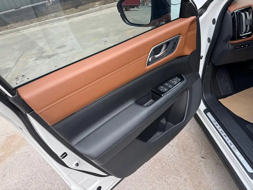 Nissan Pathfinder 2024 380VC-TURBO AWD Intelligent Premium 6-seater 2024 - thumbnail 6
