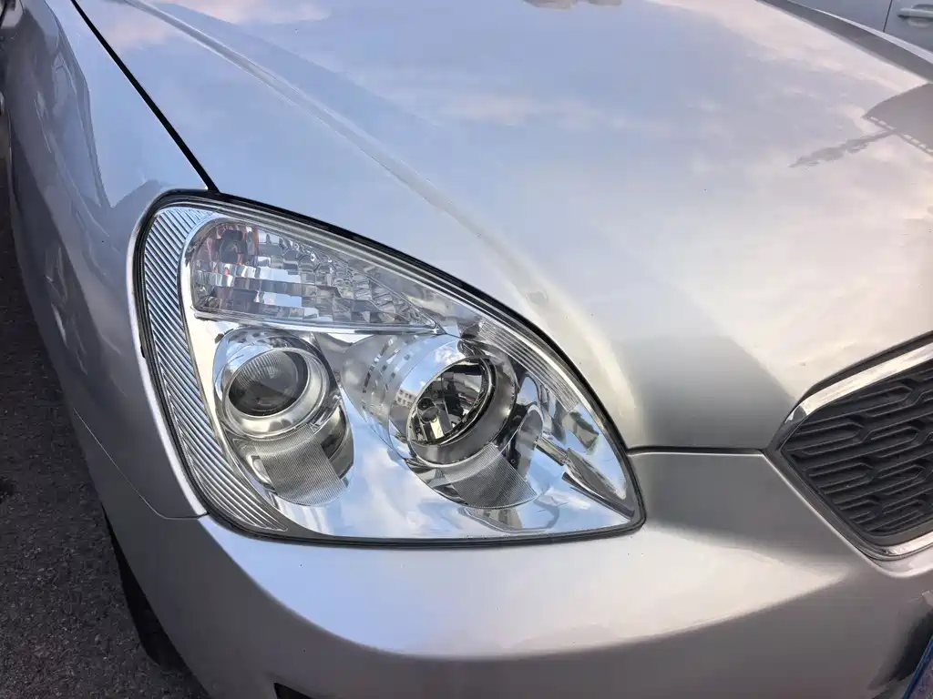 Kia Kia Carens 2011 2.0L 7-seater Automatic Luxury Edition 2012 - thumbnail 7