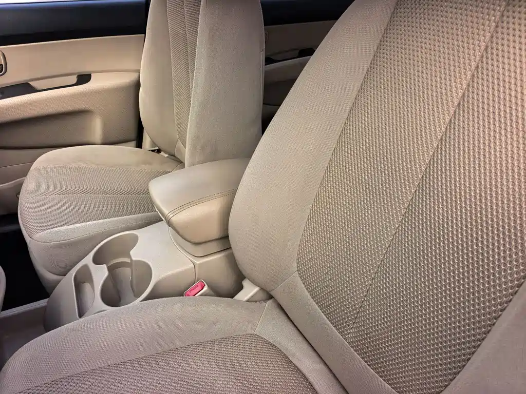 Kia Kia Carens 2011 2.0L 7-seater Automatic Luxury Edition 2012 - thumbnail 9