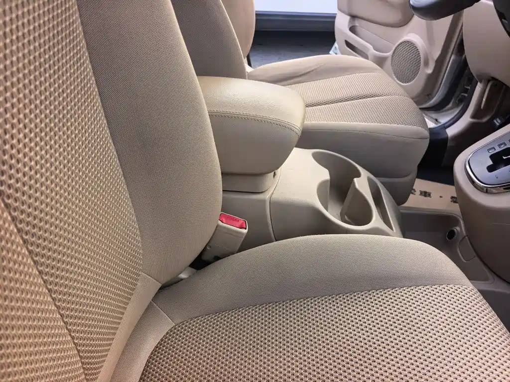 Kia Kia Carens 2011 2.0L 7-seater Automatic Luxury Edition 2012 - thumbnail 22
