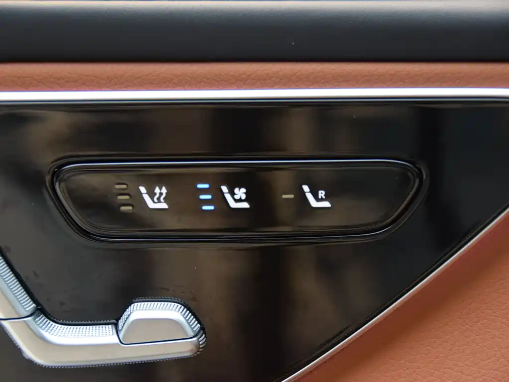Mercedes-Benz Mercedes-Benz GLC 2025 Model Year Facelift GLC 260 L 4MATIC Dynamic 2025 - thumbnail 14