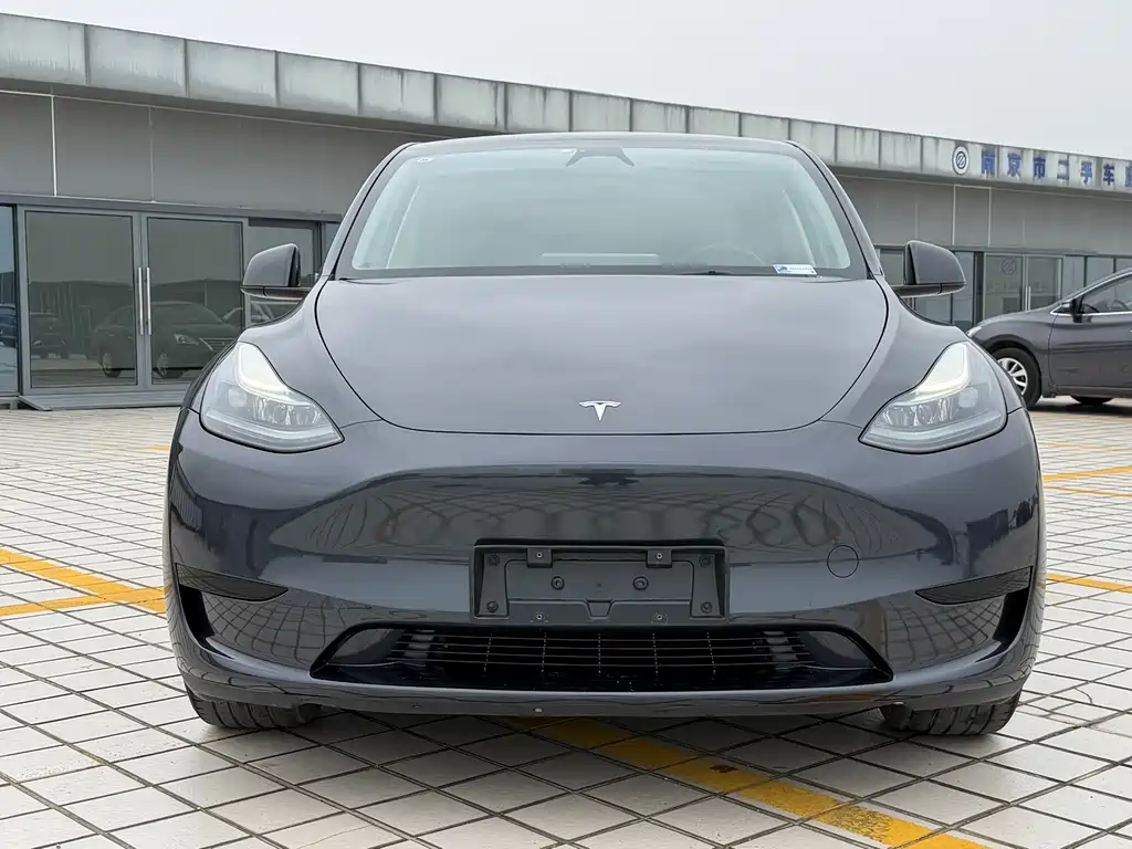 Tesla Model Y 2024 Rear-Wheel Drive Version 2024 - thumbnail 2