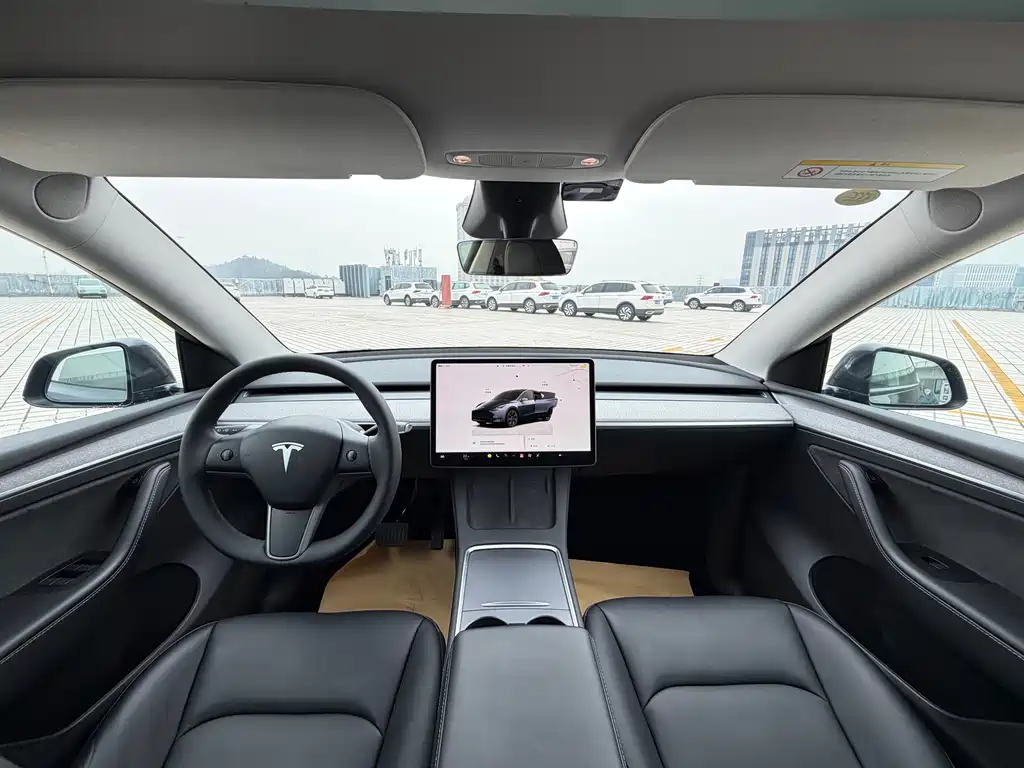 Tesla Model Y 2024 Rear-Wheel Drive Version 2024 - thumbnail 26