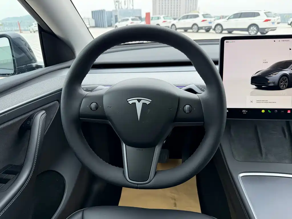 Tesla Model Y 2024 Rear-Wheel Drive Version 2024 - thumbnail 27